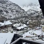 Maison Belle Vue Apartment Courmayeur