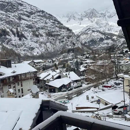 Maison Belle Vue Apartment Courmayeur