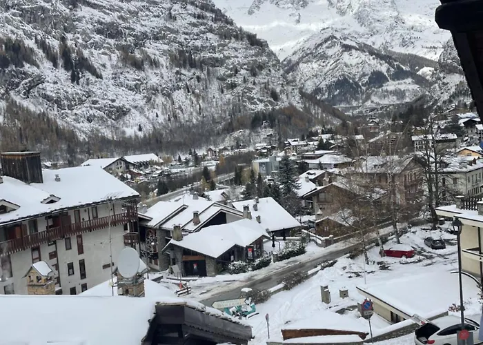 Maison Belle Vue Lägenhet Courmayeur
